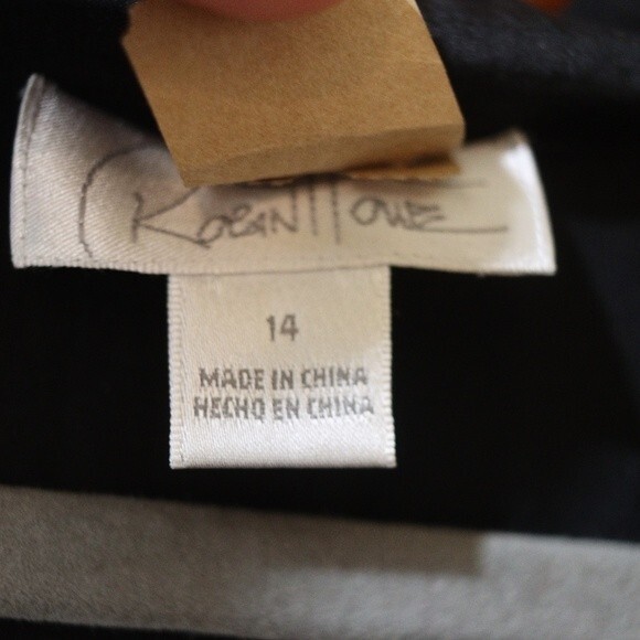 Roeantowe Black Ruffle Button Up Long Sleeve Blouse 14 Career Goth Work - Picture 8 of 9